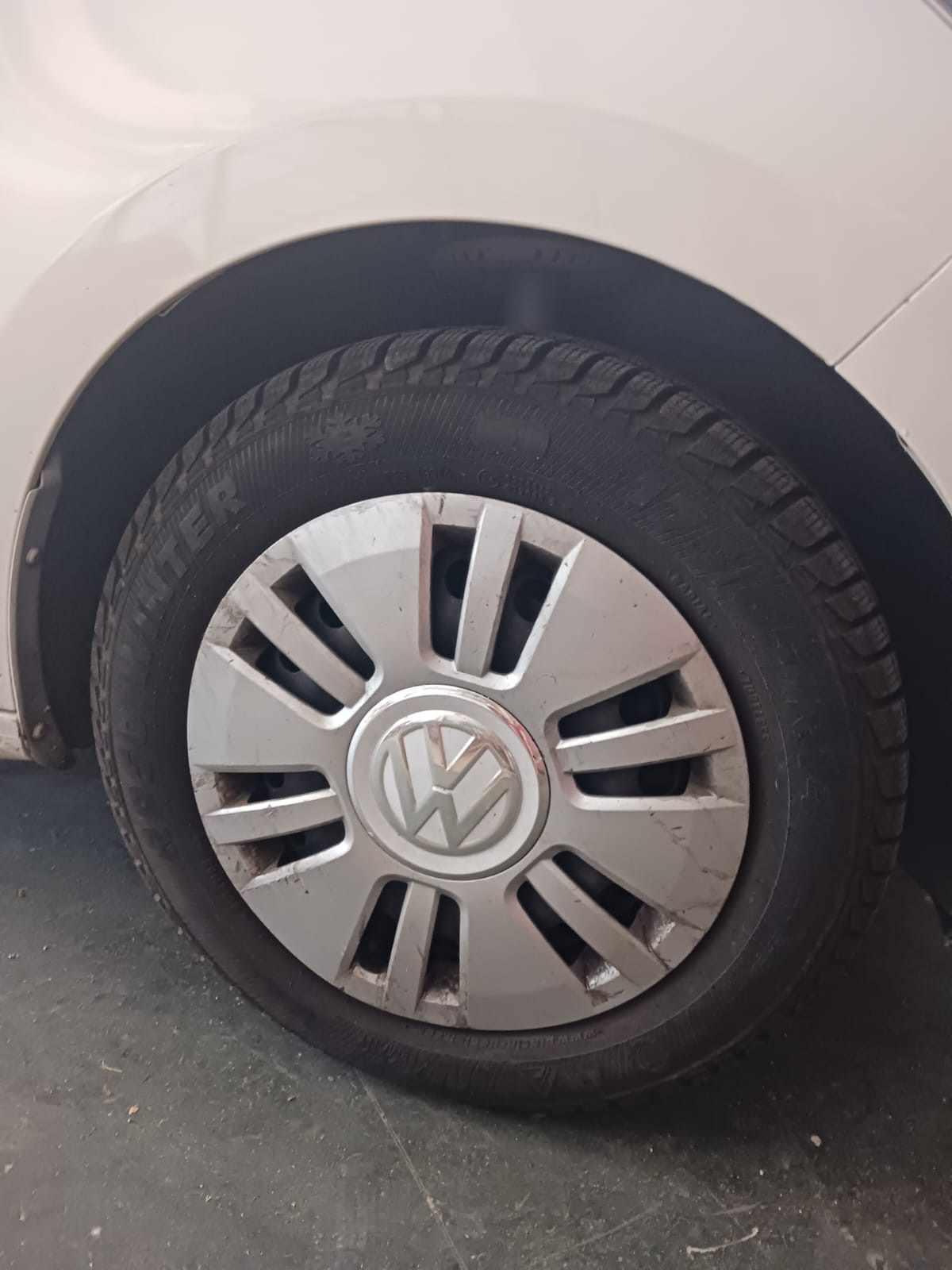 volkswagen-up-1-0-2014-gasolina-999cc
