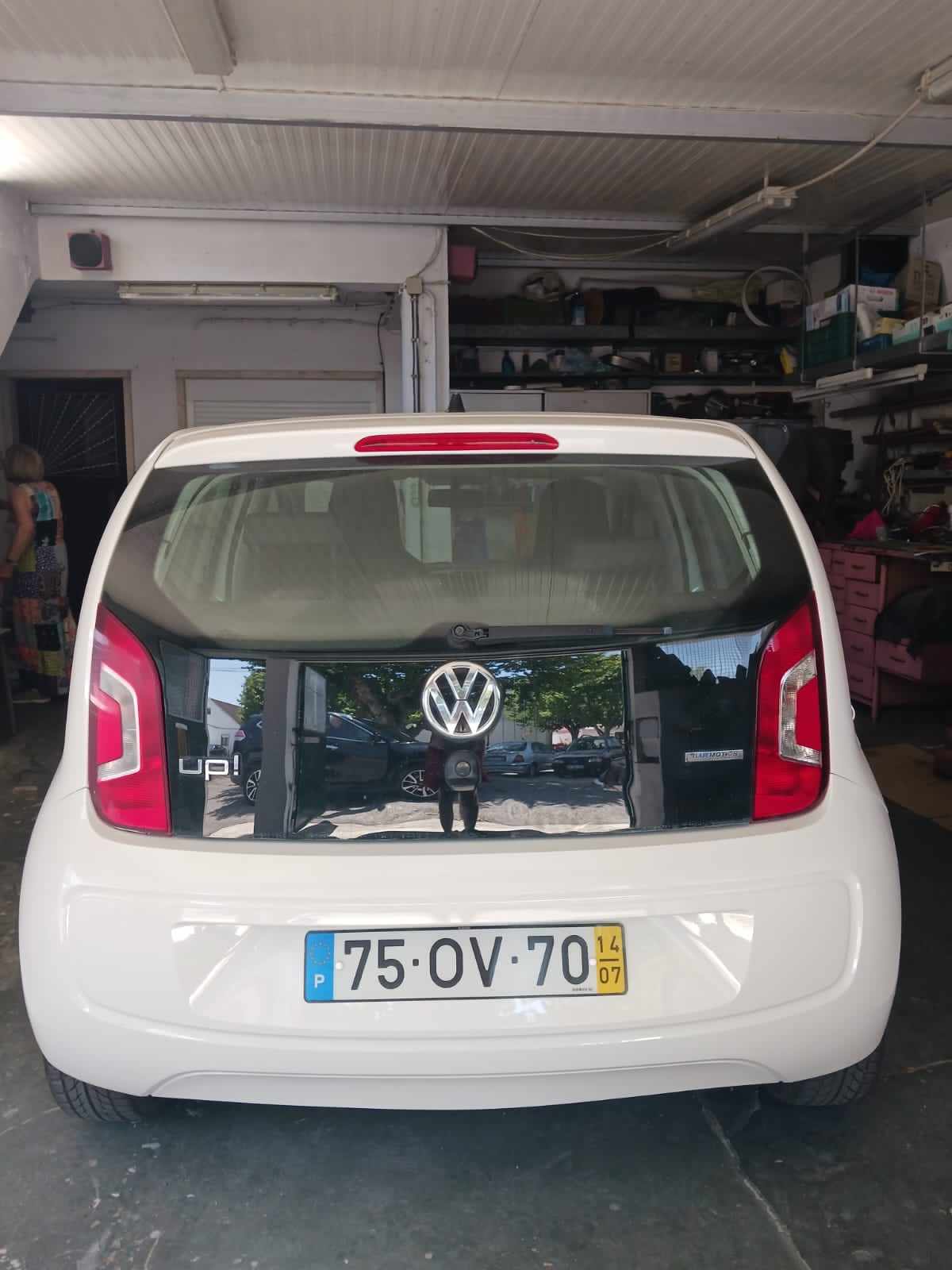 volkswagen-up-1-0-2014-gasolina-999cc