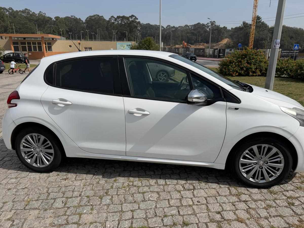 peugeot-208-1-6-bluehdi-2016-diesel-1560cc