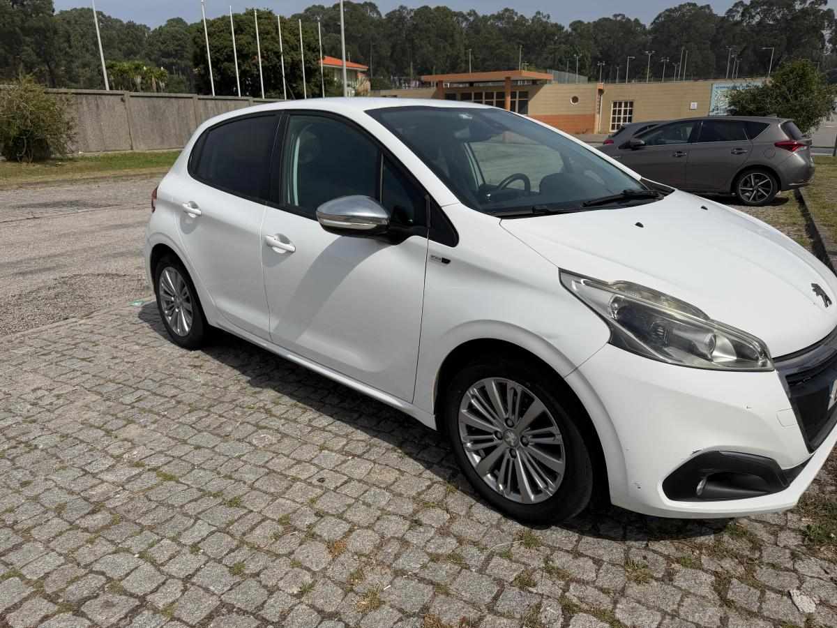 peugeot-208-1-6-bluehdi-2016-diesel-1560cc