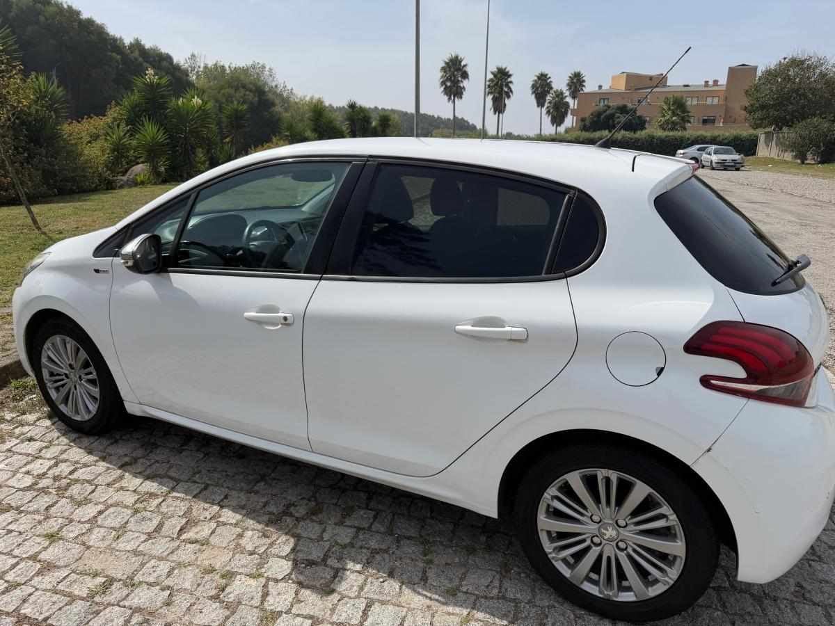 peugeot-208-1-6-bluehdi-2016-diesel-1560cc
