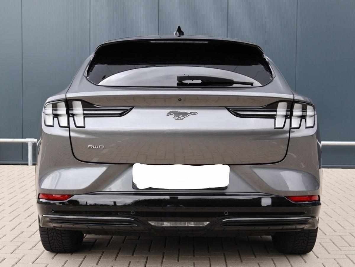 ford-mustang-mach-e-long-range-2021-eletrico
