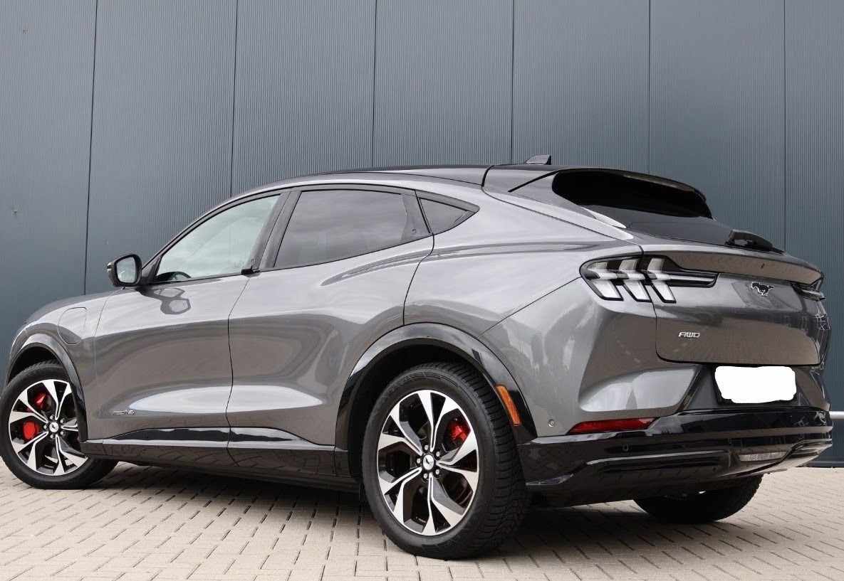 ford-mustang-mach-e-long-range-2021-eletrico