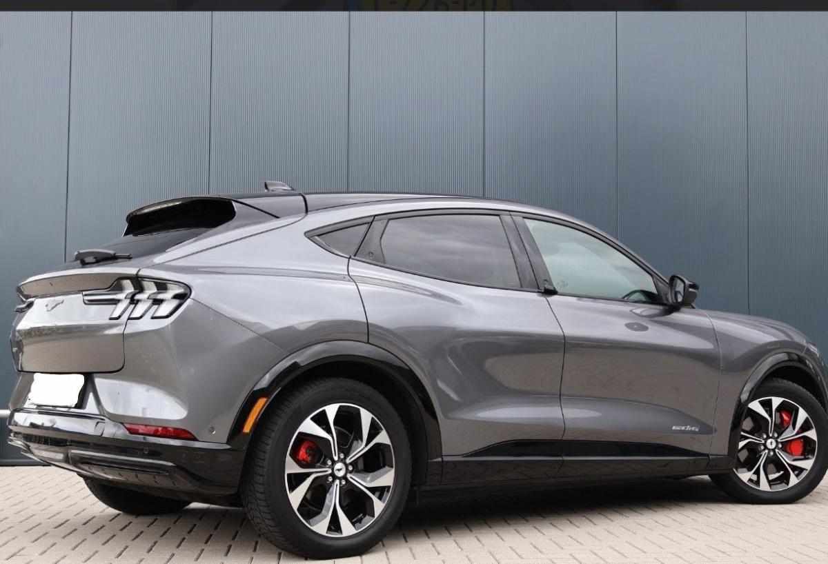 ford-mustang-mach-e-long-range-2021-eletrico