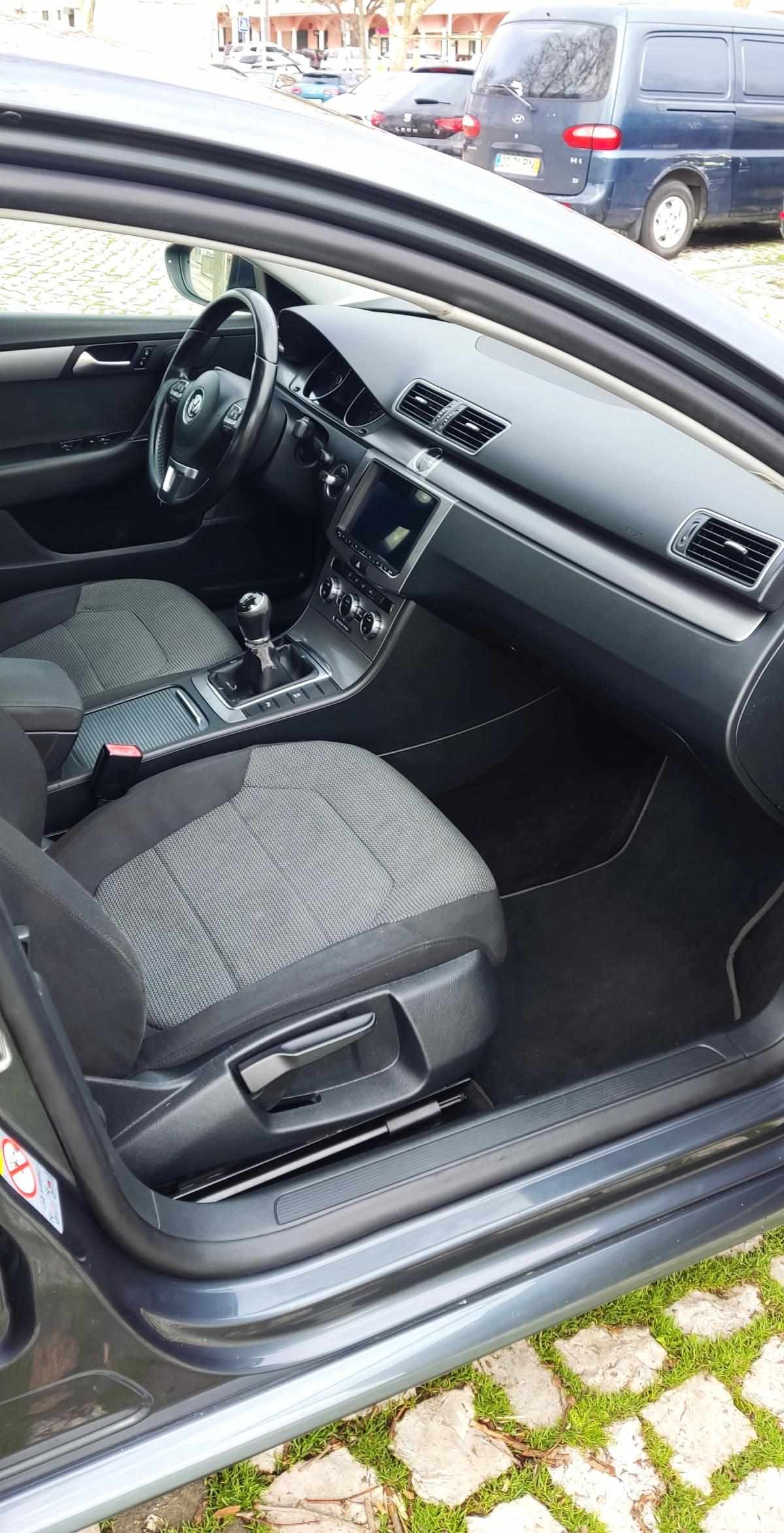 volkswagen-passat-1-6-tdi-bluemotion-2013-diesel-1598cc