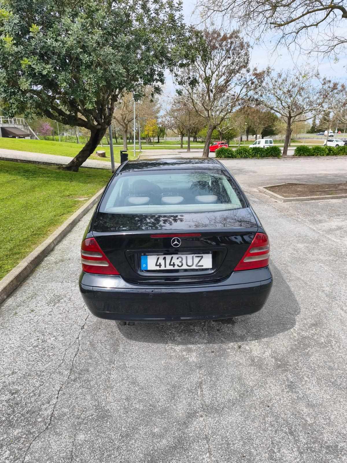 mercedes-benz-classe-c-c-200-cdi-2003-diesel-2148cc