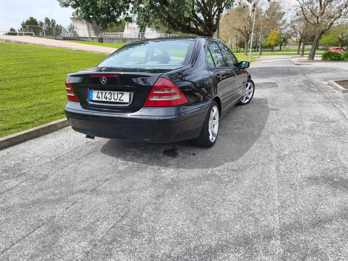 mercedes-benz-classe-c-c-200-cdi-2003-diesel-2148cc