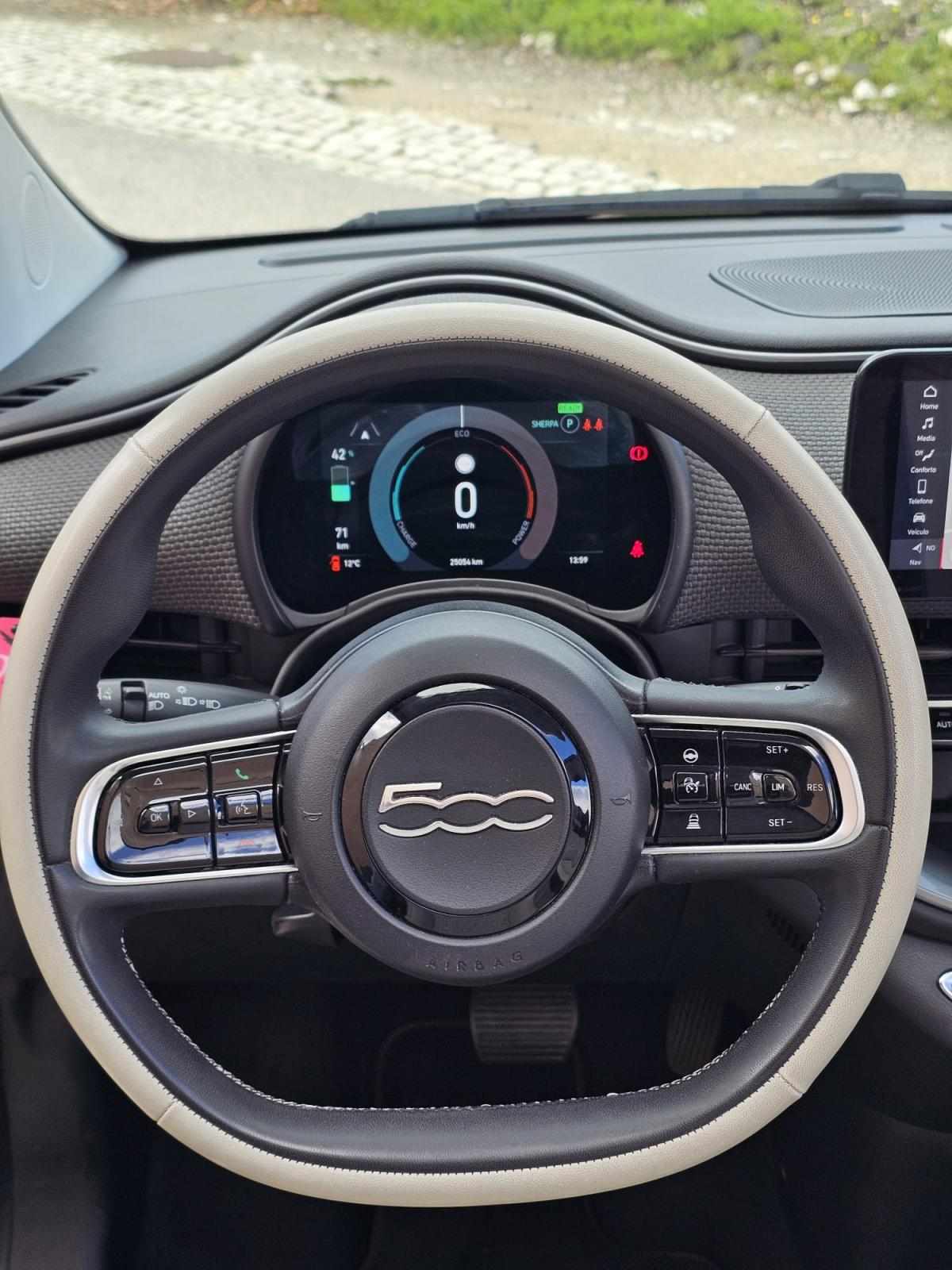 fiat-500e-42-kwh-2022-eletrico