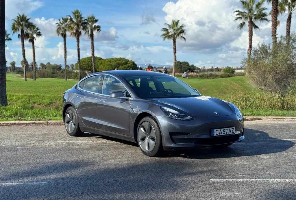 tesla-model-3-2020-eletrico