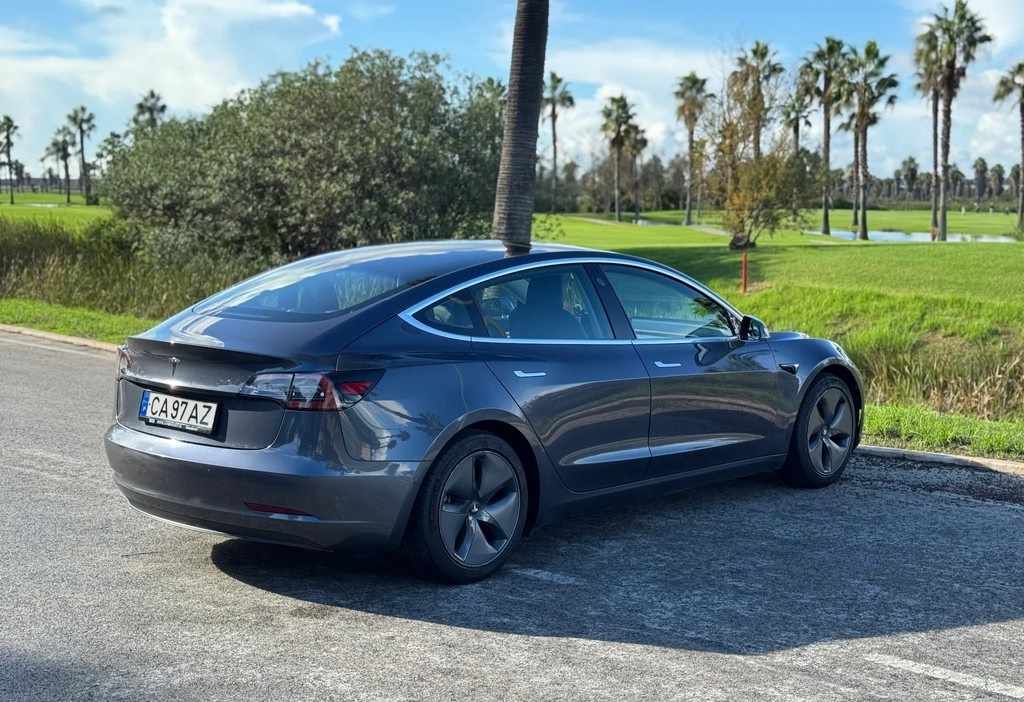 tesla-model-3-2020-eletrico