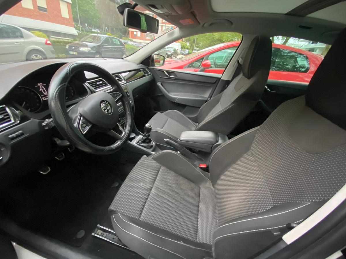 skoda-rapid-1-6-tdi-2015-diesel-1598cc