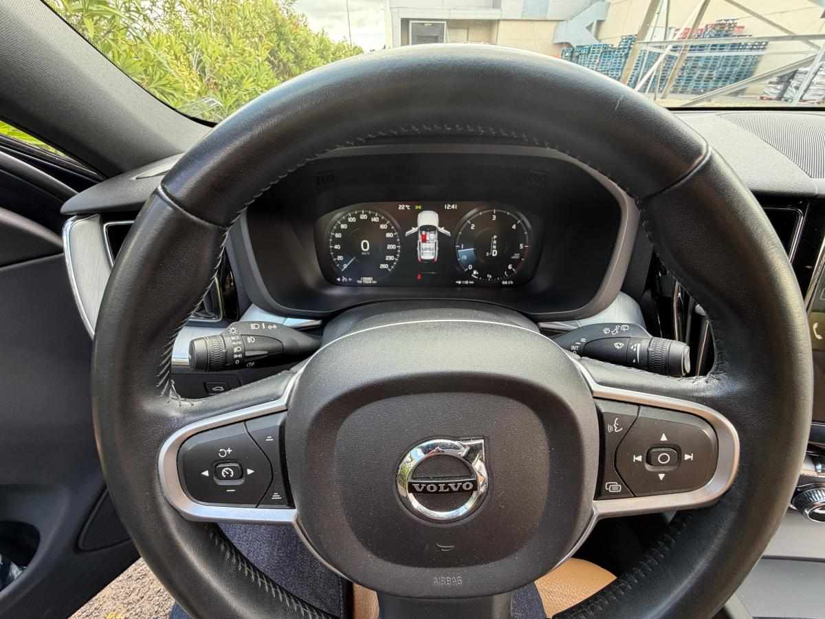 volvo-xc60-2-0-d4-2018-diesel-1969cc