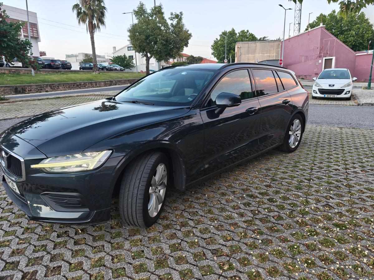 volvo-v60-2-0-d3-2018-diesel-1969cc