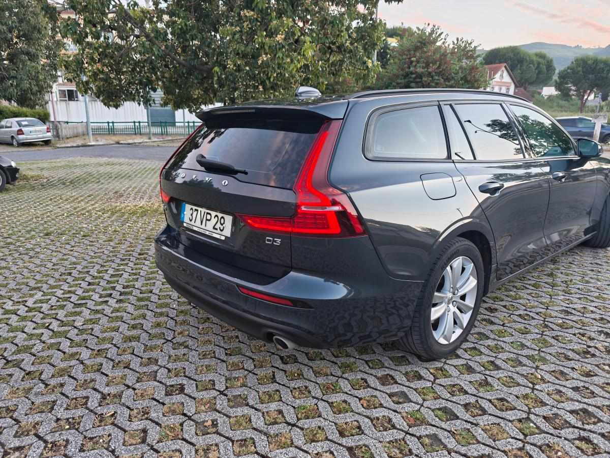volvo-v60-2-0-d3-2018-diesel-1969cc
