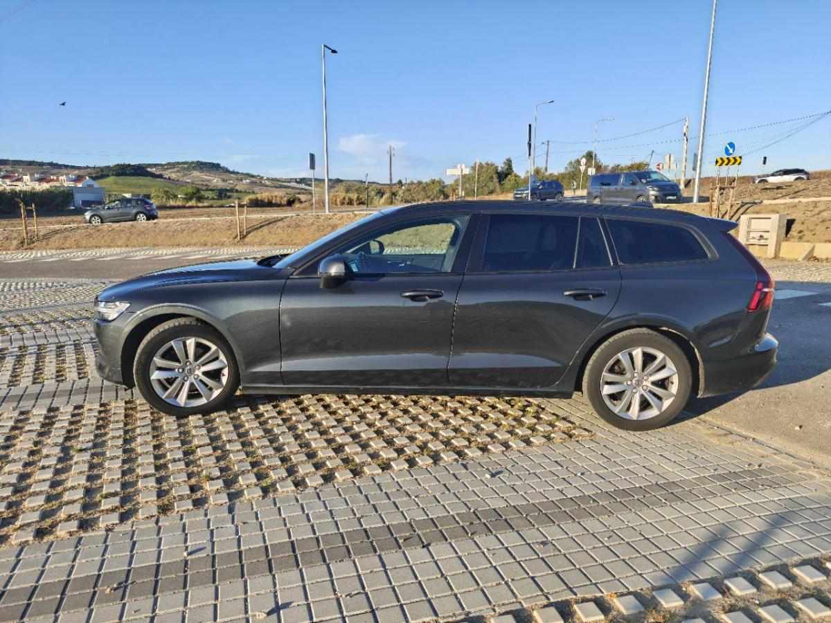 volvo-v60-2-0-d3-2018-diesel-1969cc