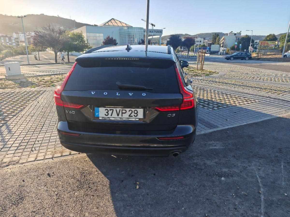 volvo-v60-2-0-d3-2018-diesel-1969cc