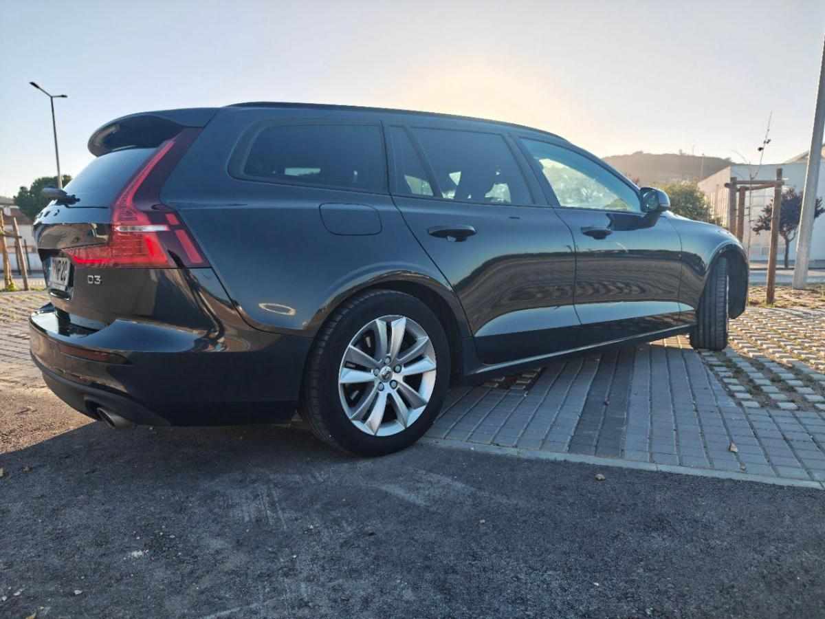 volvo-v60-2-0-d3-2018-diesel-1969cc