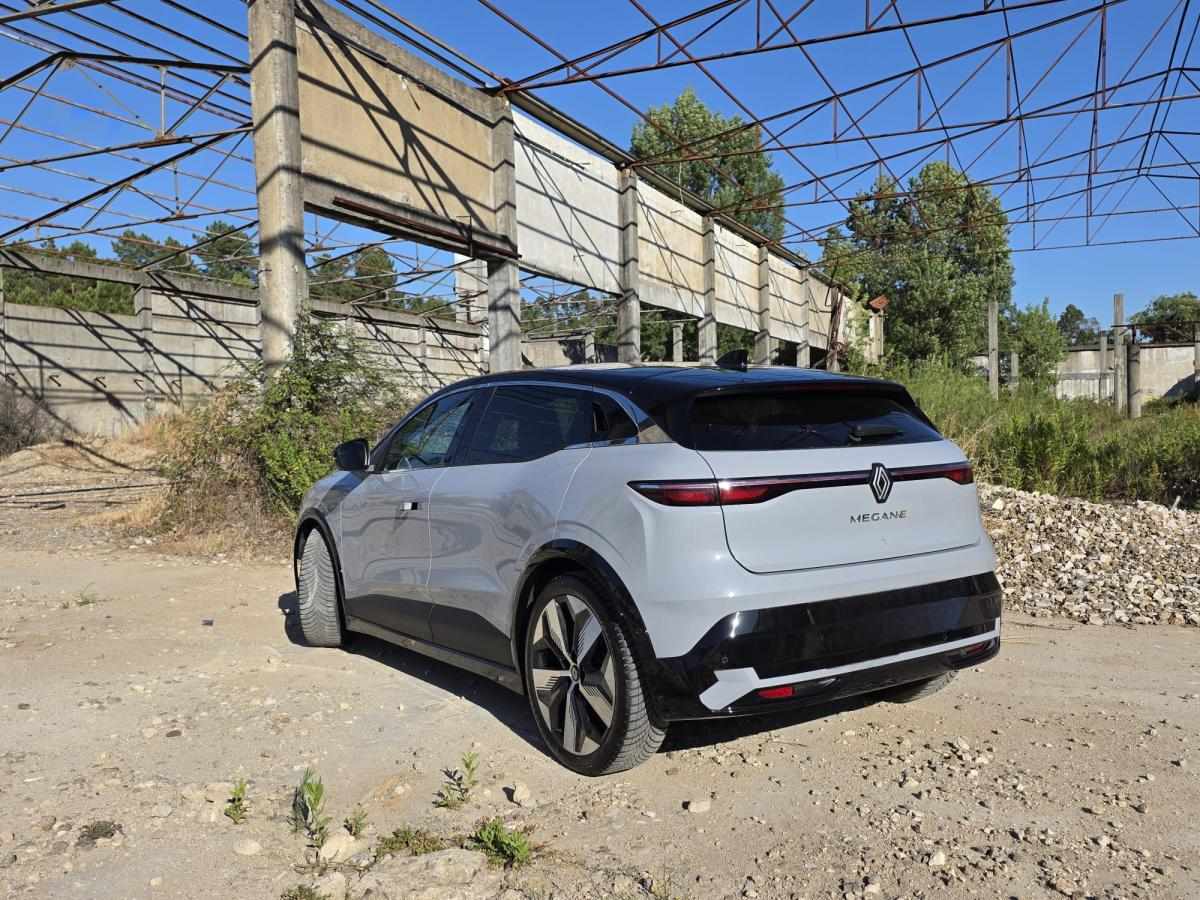 renault-megane-e-tech-ev40-2022-eletrico