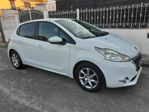 peugeot-208-1-2-vti-2013-gasolina-1199cc