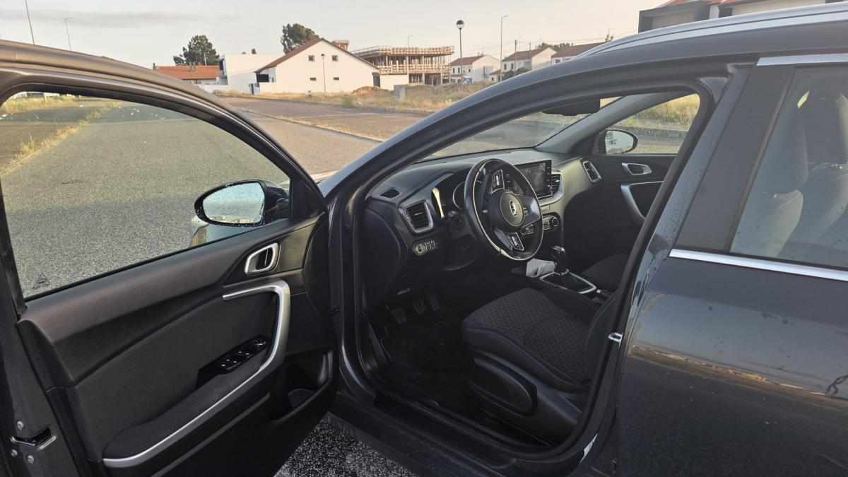 kia-ceed-1-6-crdi-2019-diesel-1598cc