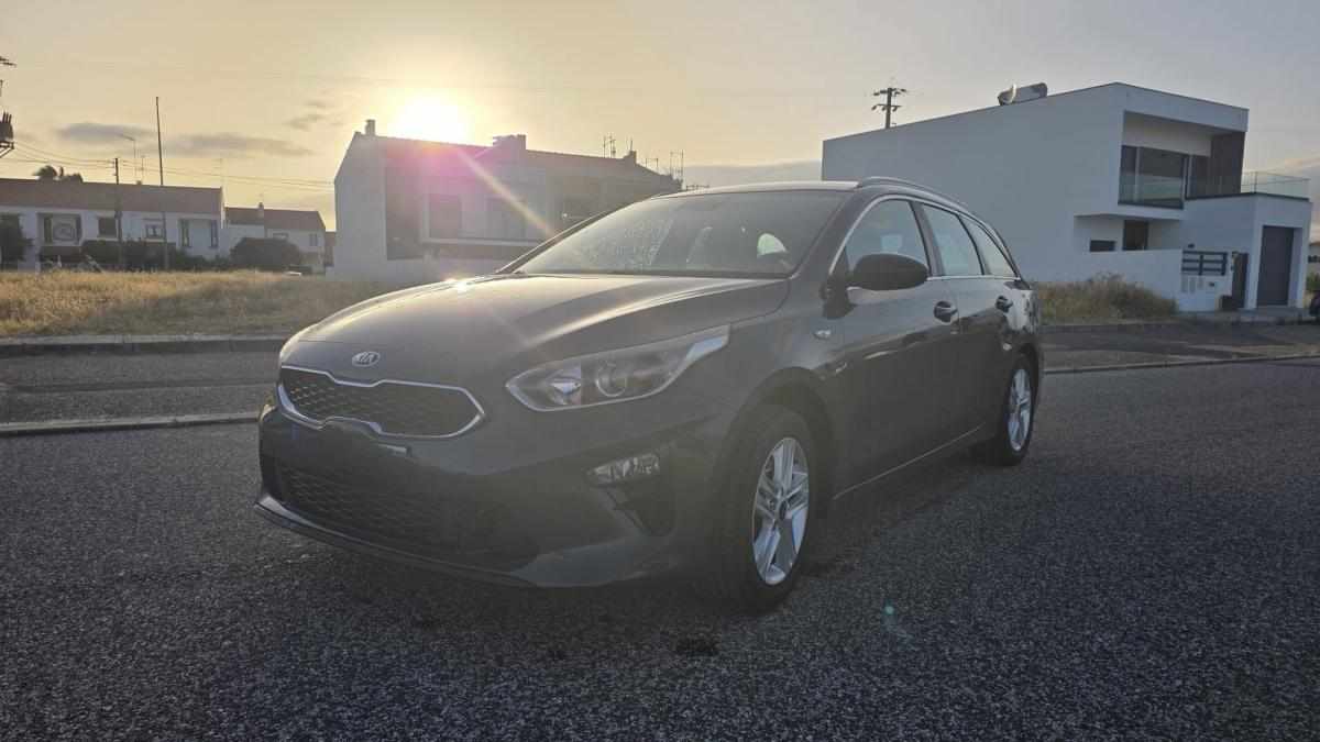 kia-ceed-1-6-crdi-2019-diesel-1598cc