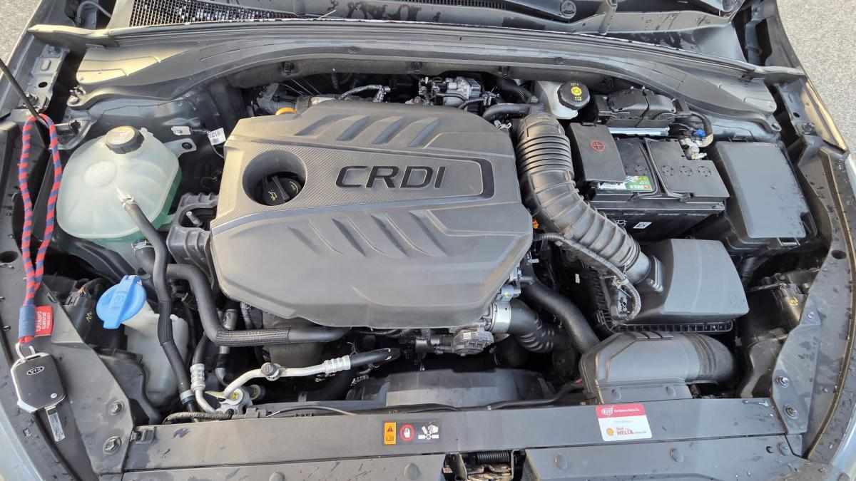 kia-ceed-1-6-crdi-2019-diesel-1598cc