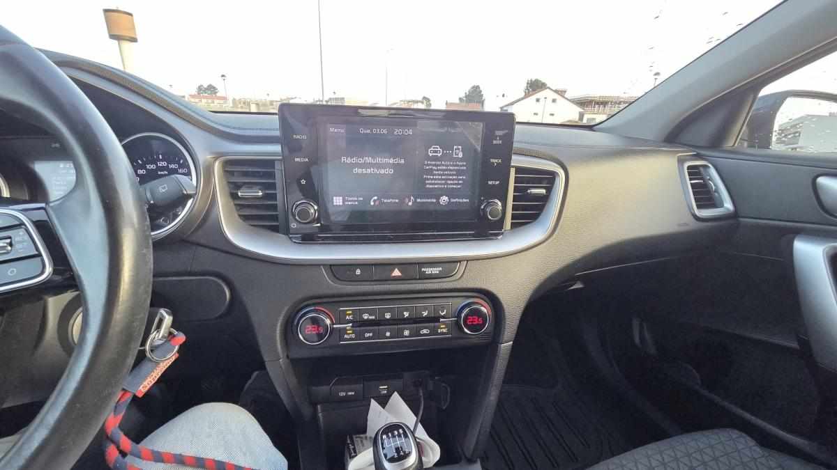 kia-ceed-1-6-crdi-2019-diesel-1598cc