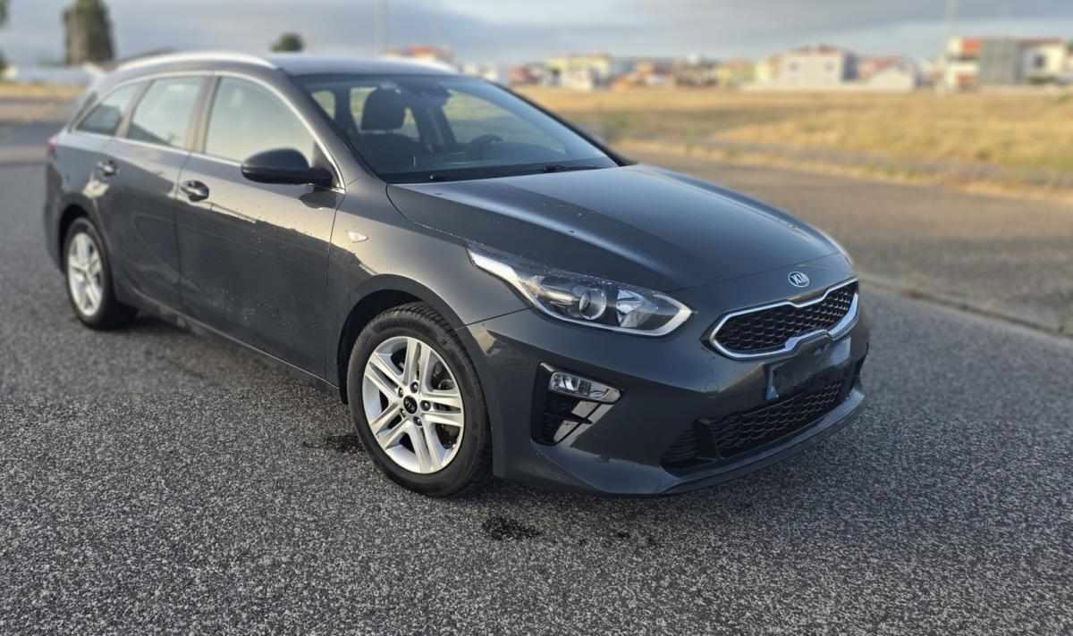kia-ceed-1-6-crdi-2019-diesel-1598cc