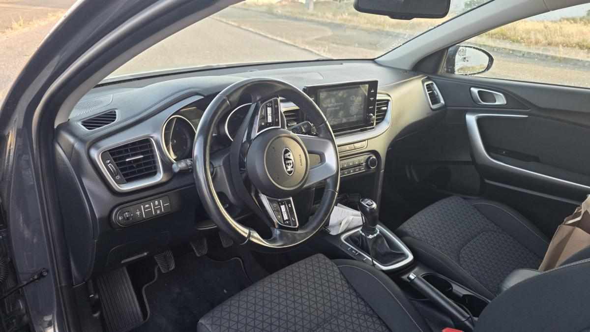 kia-ceed-1-6-crdi-2019-diesel-1598cc