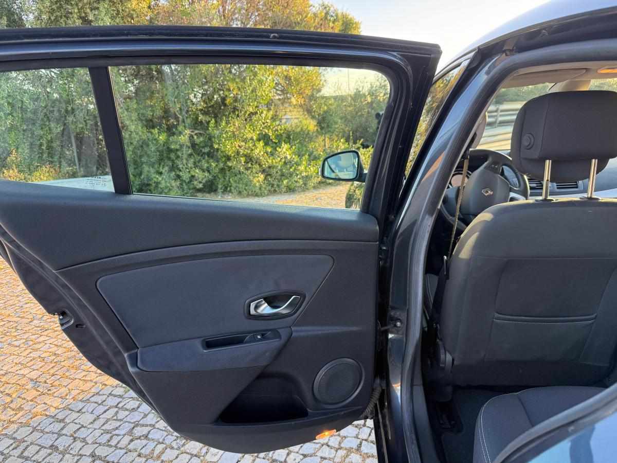 renault-megane-1-5-dci-2010-diesel-1461cc