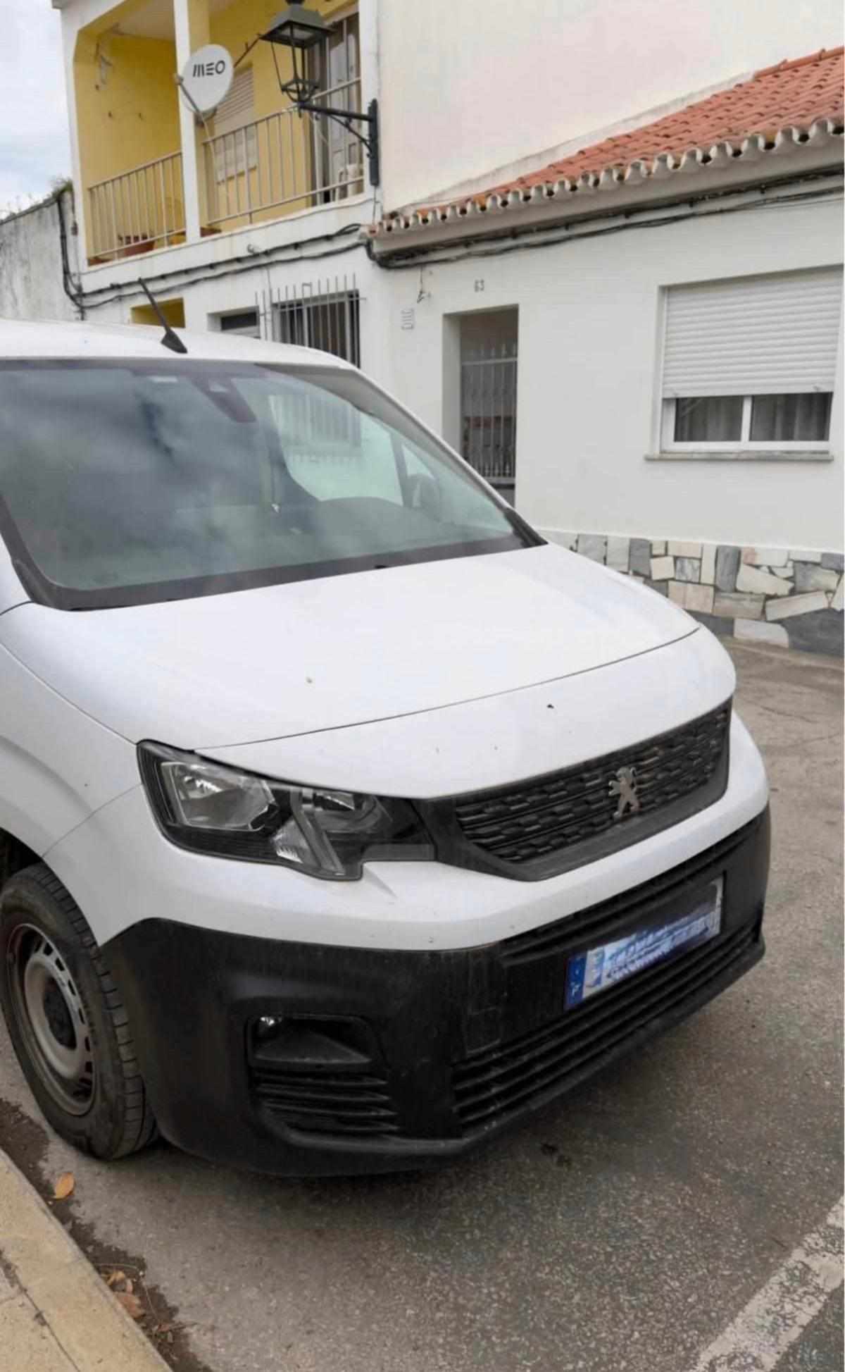 peugeot-partner-1-5-bluehdi-2023-diesel-1499cc