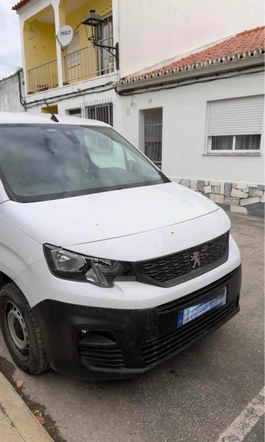 peugeot-partner-1-5-bluehdi-2023-diesel-1499cc