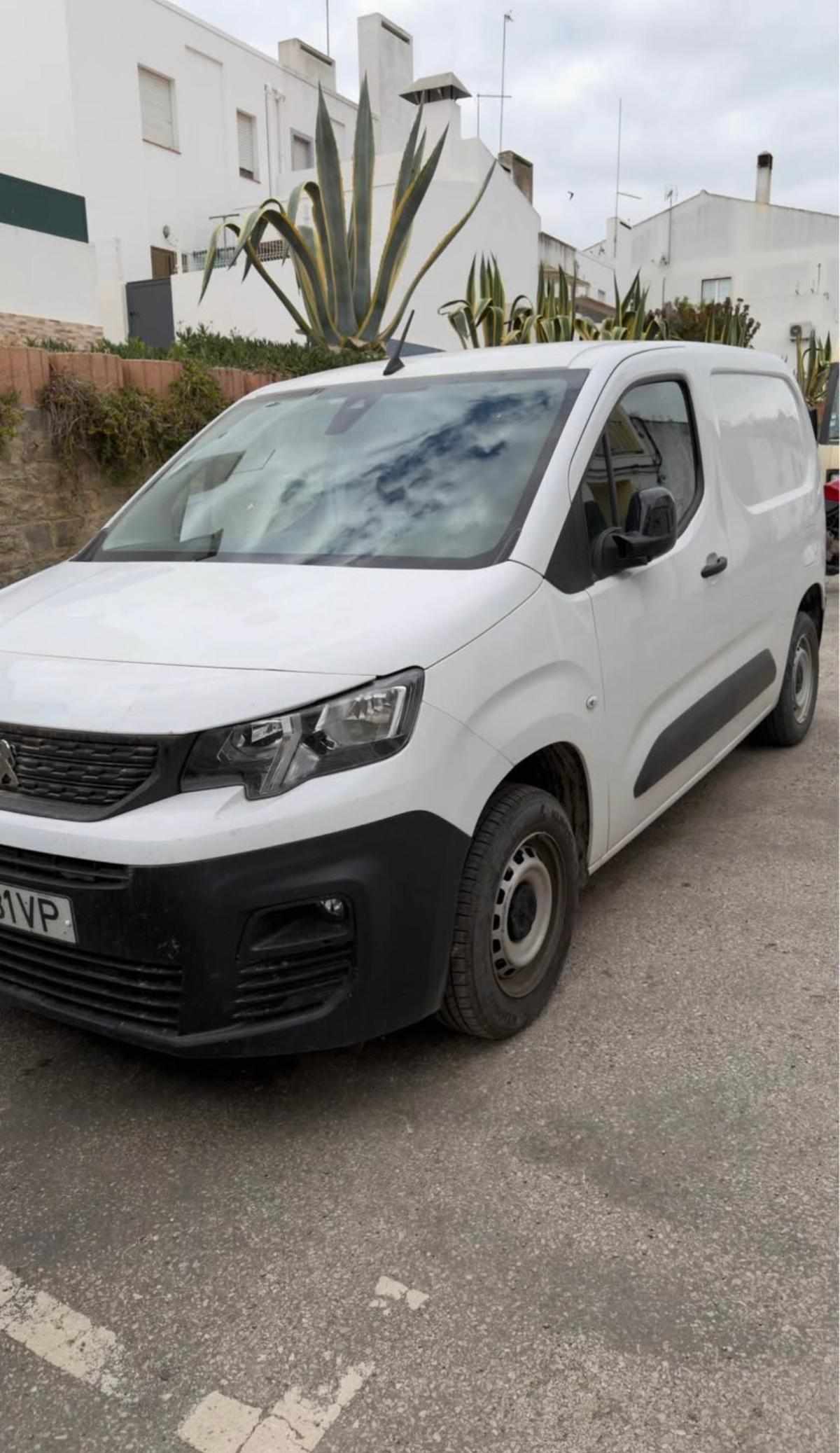 peugeot-partner-1-5-bluehdi-2023-diesel-1499cc