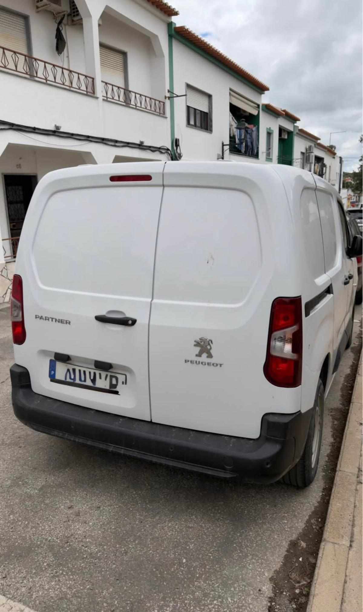 peugeot-partner-1-5-bluehdi-2023-diesel-1499cc