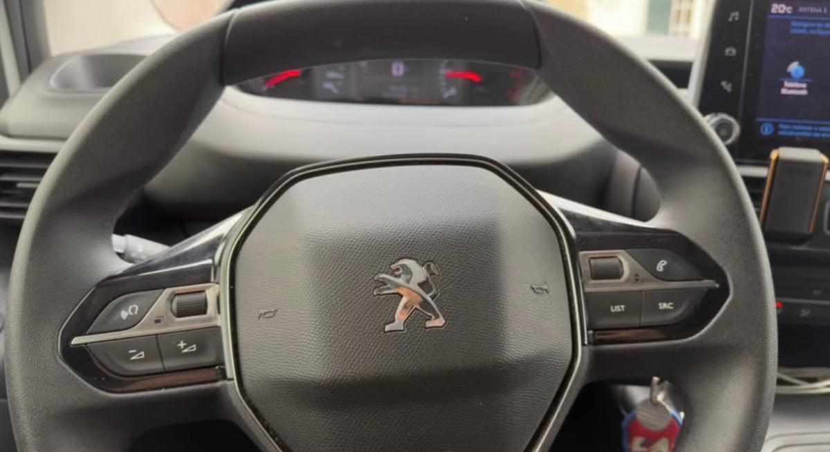 peugeot-partner-1-5-bluehdi-2023-diesel-1499cc