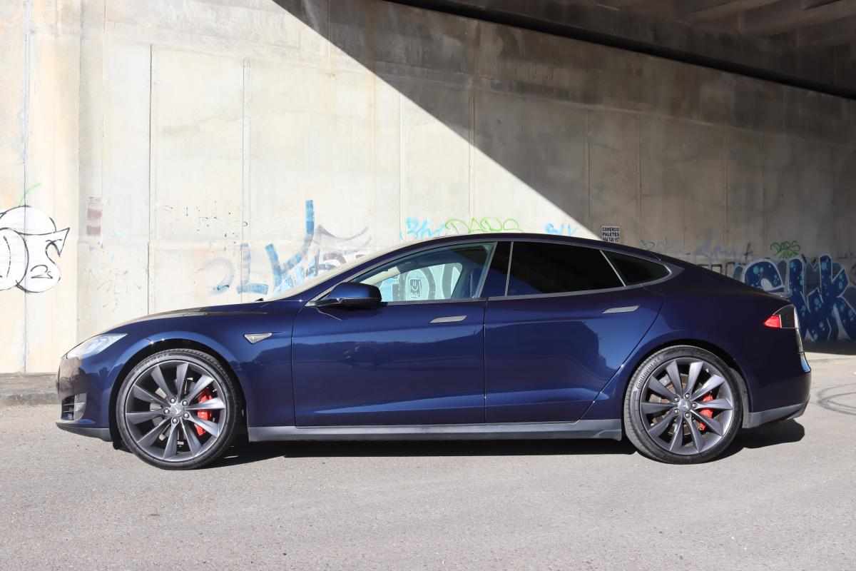 tesla-model-s-p85-2013-eletrico