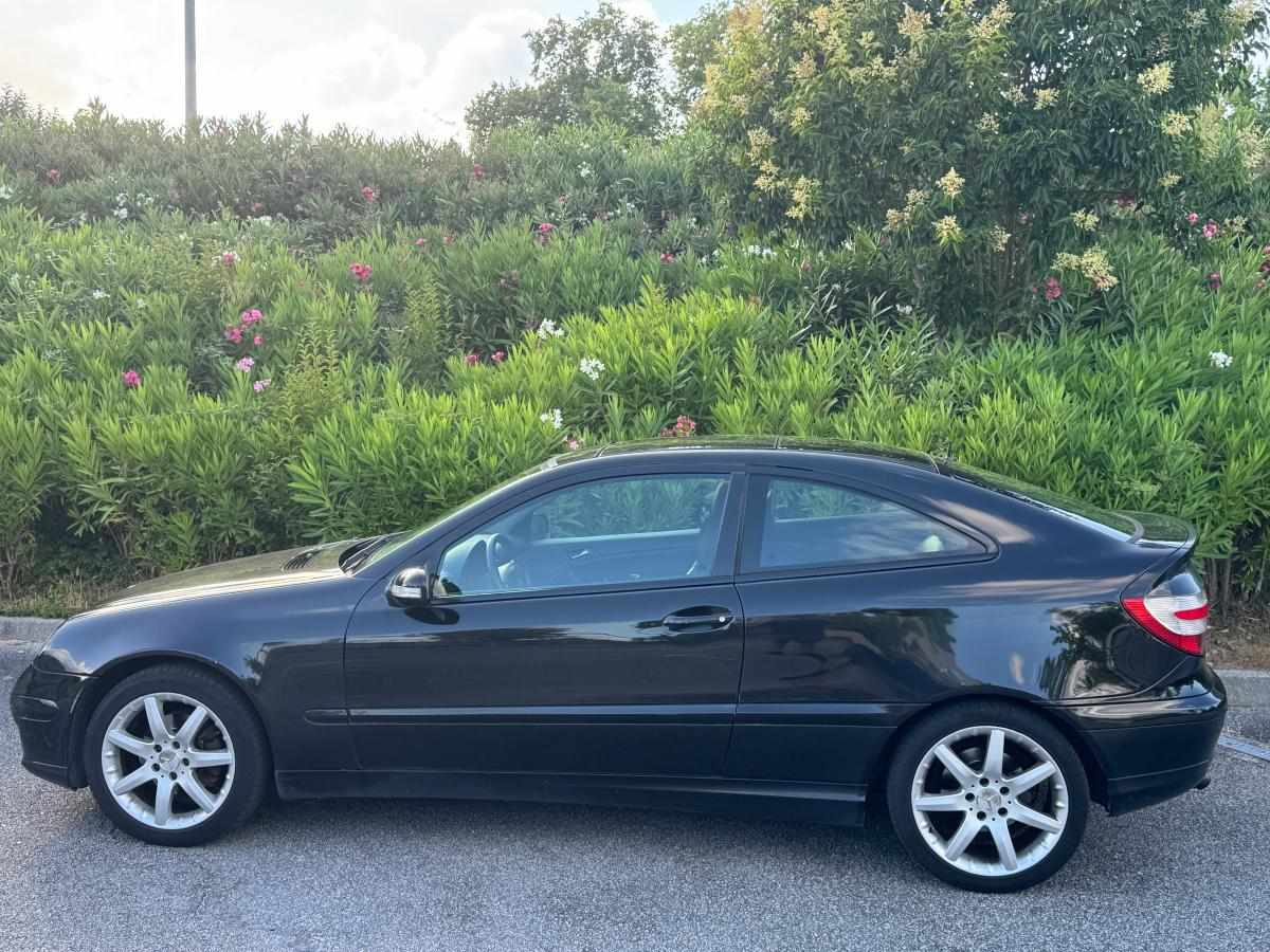 mercedes-benz-classe-c-c-220-cdi-2004-diesel-2148cc