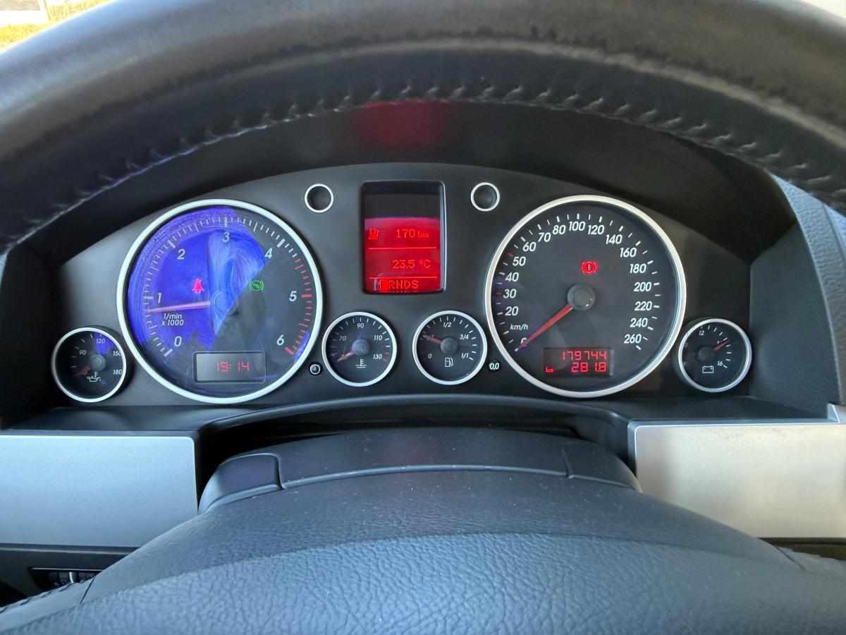 volkswagen-touareg-2-5-tdi-4motion-2005-diesel-2461cc
