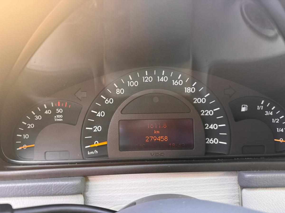 mercedes-benz-classe-c-c-270-cdi-2002-diesel-2685cc