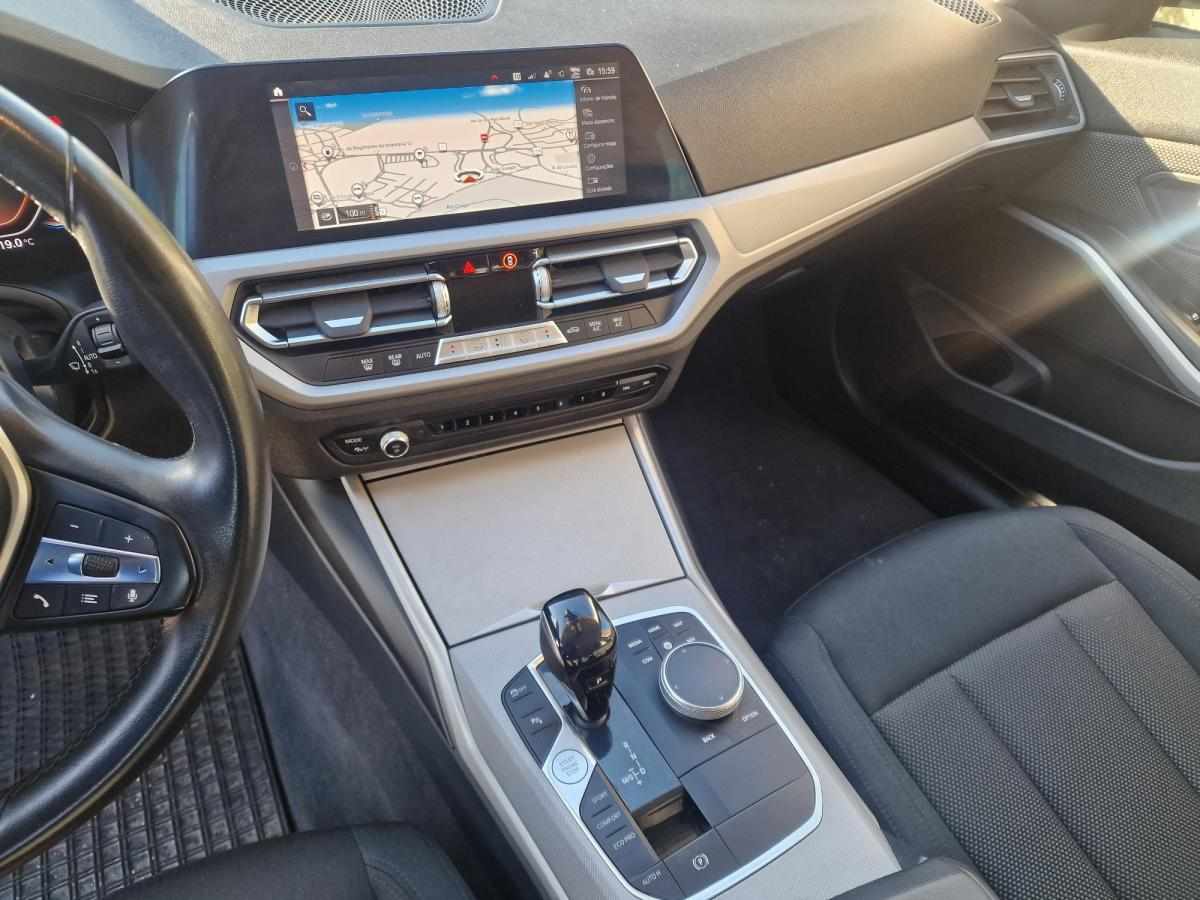 bmw-serie-3-318-d-touring-2022-diesel-1995cc