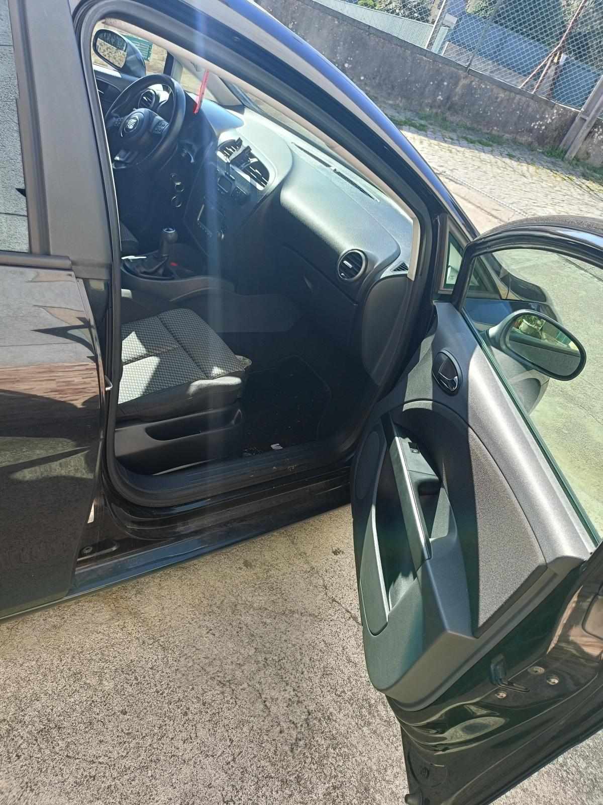 seat-leon-1-9-tdi-2009-diesel-1896cc