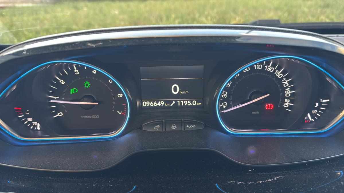 peugeot-2008-1-2-vti-2016-gasolina-1199cc