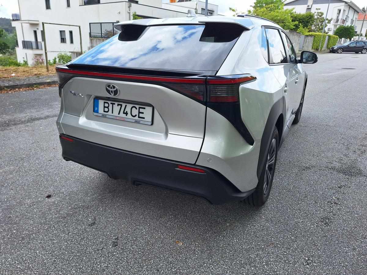 toyota-bz4x-71-4-kwh-2023-eletrico