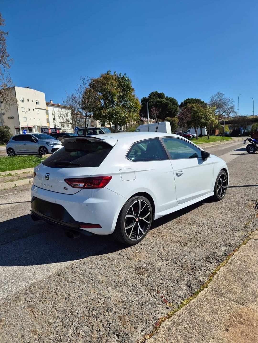 seat-leon-2-0-tdi-2013-diesel-1968cc