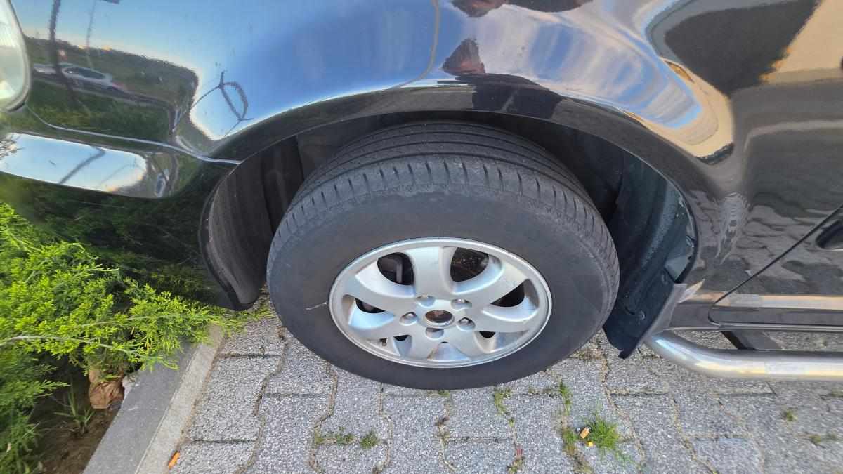 kia-carnival-2-9-crdi-2004-diesel-2902cc