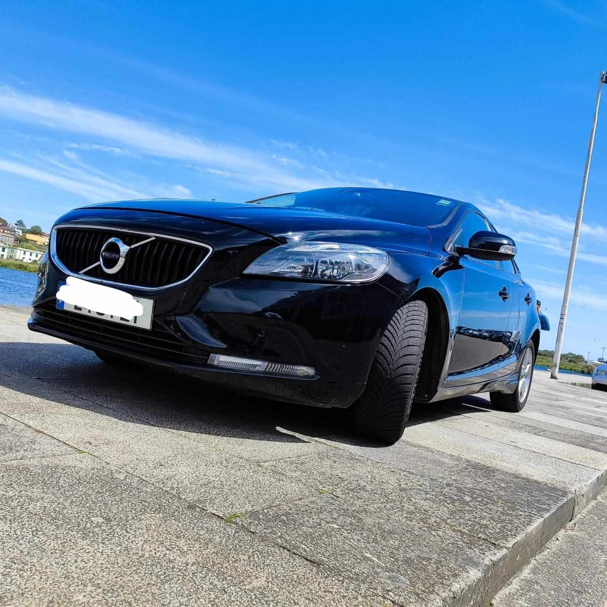 volvo-v40-d2-2017-diesel-1969cc