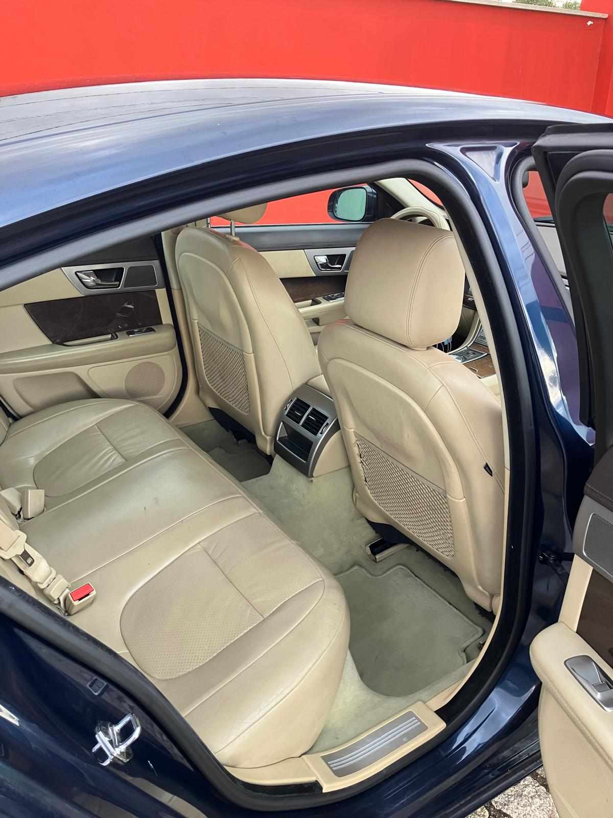 jaguar-xf-3-0-v6-2009-diesel-2993cc