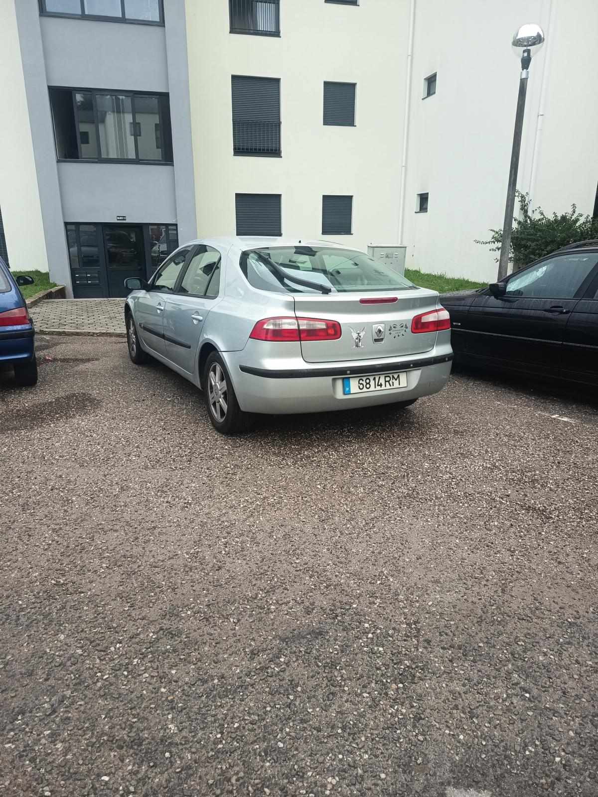 renault-laguna-1-6-2001-gasolina-1598cc