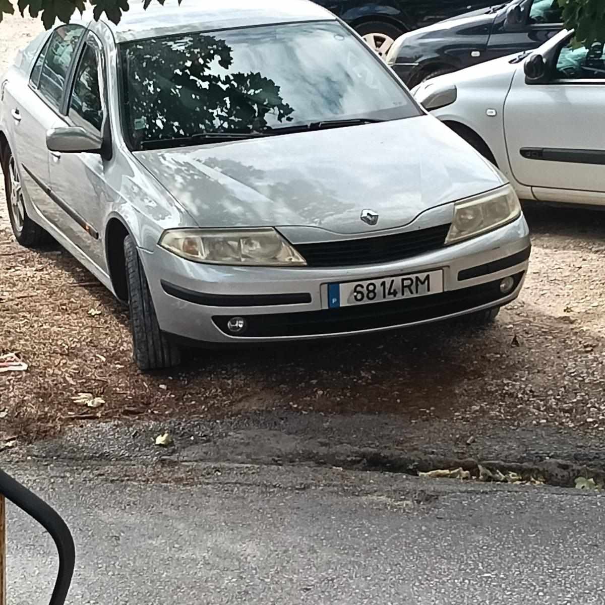 renault-laguna-1-6-2001-gasolina-1598cc