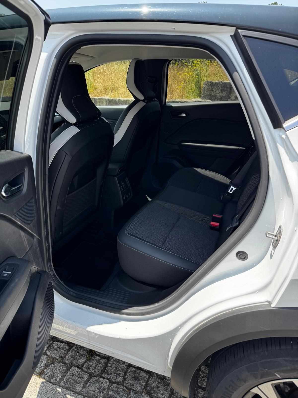 renault-captur-1-6-e-tech-hybrid-2023-gasolina-1598cc